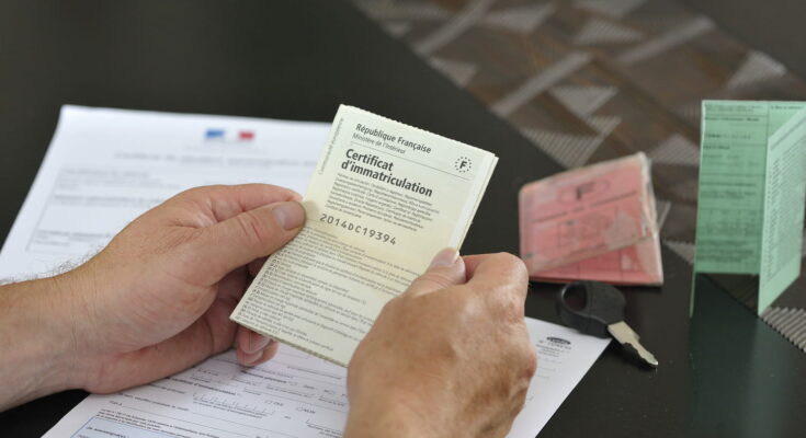 carte grise pas à jour