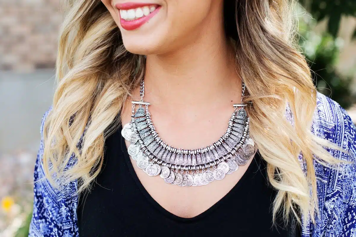 bijoux  tenue